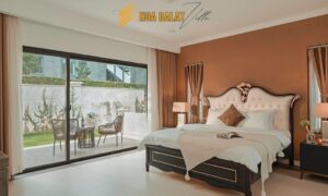 Phòng ngủ villa HDL 03 ấm cúng, sang trọng và tiện nghi